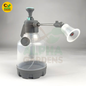Spray bottle with nozzle 